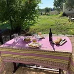 L'esperluette En Camargue Couette-café