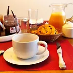 L'esperluette En Camargue Couette-café 3*