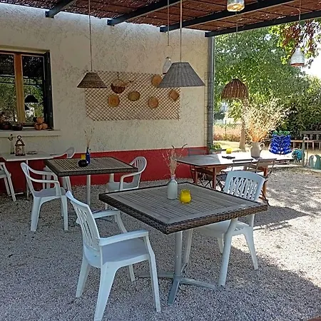 L'esperluette En Camargue Bed & Breakfast